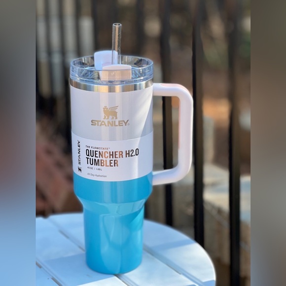 🎉LAST CHANCE🎉 NWT Stanley 40 oz. Quencher H2.0 FlowState Tumbler Pool Ombre - Picture 6 of 6